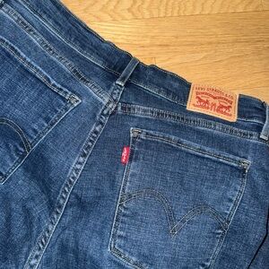 Levi’s Boot Cut Women's Jeans